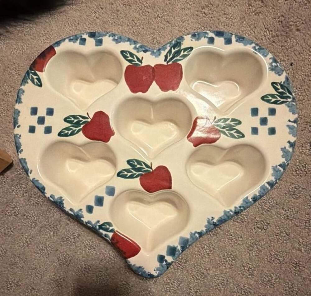 Chaparral Stoneware Heart Shaped Apple Muffin Cupcake Baking Dish